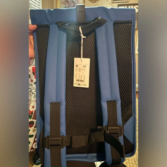 Rains Rolltop Rucksack Waterproof Backpack Adjustable Padded Straps 19"x12" NEW - Picture 4 of 5